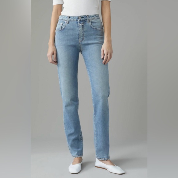 Closed Renton Jean - Picture 1 of 6